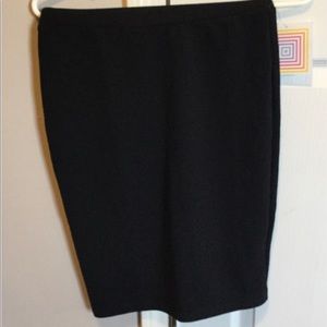 SOLID BLACK Cassie skirt
